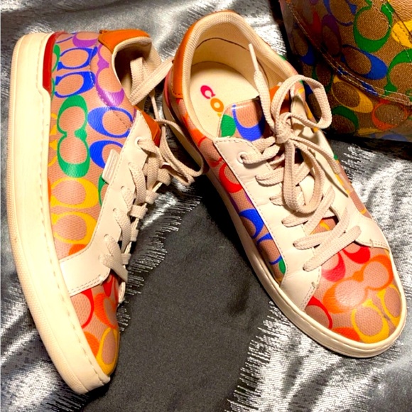 Coach Rainbow Purse & Shoes to Match- Like New - Picture 2 of 3